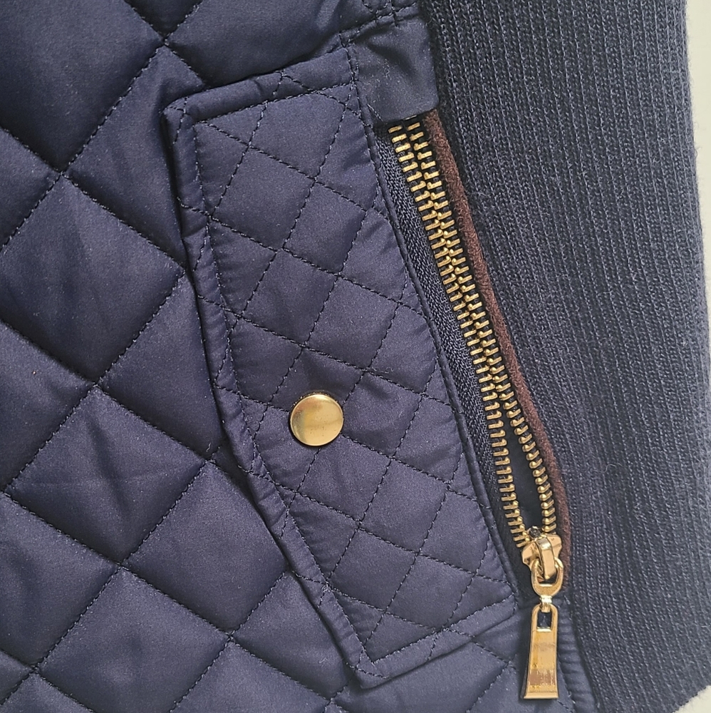 Vest - Picture 3 of 6